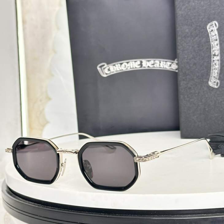 Picture of Chrome Hearts Sunglasses _SKUfw77120547fw